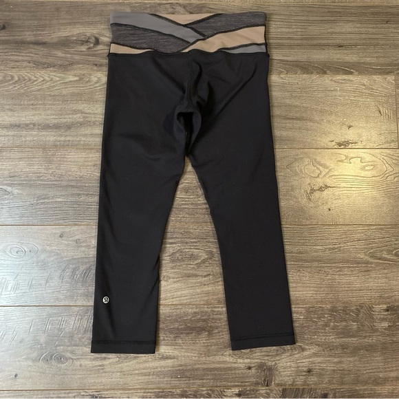 Lululemon Wunder Under Crop III size 6 - Picture 6 of 9